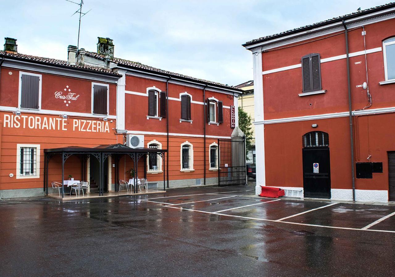 Cristal Rooms Piacenza Exterior foto