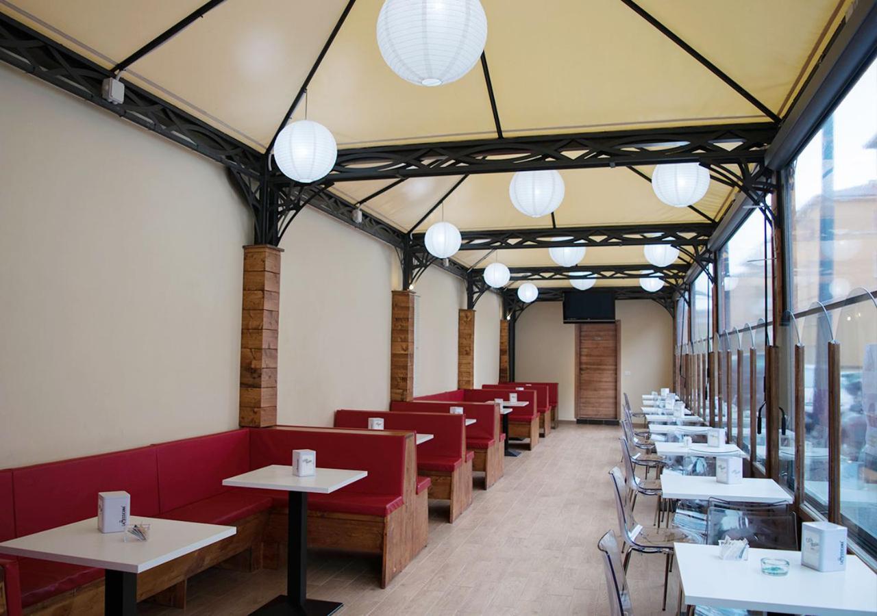 Cristal Rooms Piacenza Exterior foto