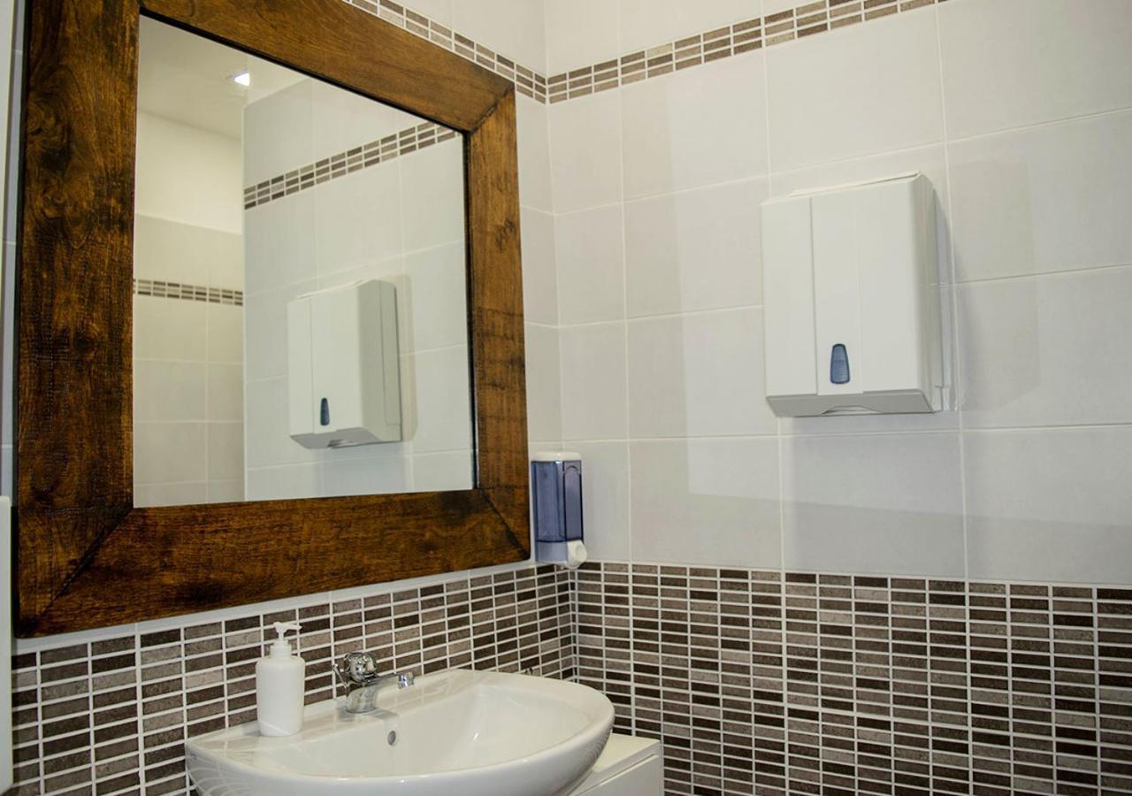 Cristal Rooms Piacenza Exterior foto